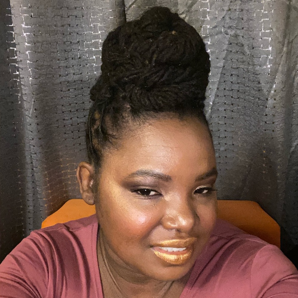 Meet your Posher, Sharon